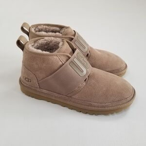 UGG Neumel II Boots Size 8
